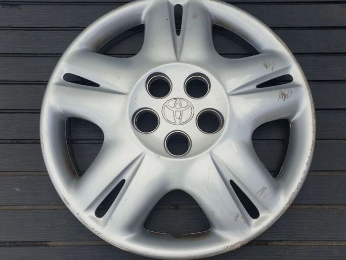 4 x Genuine Toyota Avensis 15'' Hubcaps Wheel Trims Covers