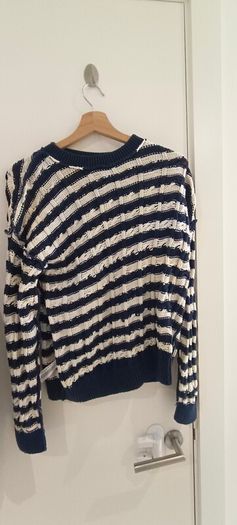 Fashionable Women Wear