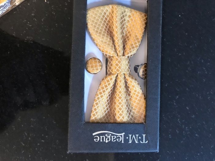 bow tie /handkerchief and cufflink sets