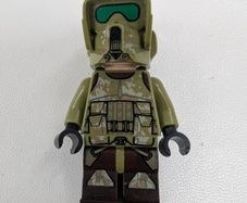 100% Lego Clone Scout Trooper, 41st Elite Corps (Phase 2) - Kashyyyk Camouflage, Scowl