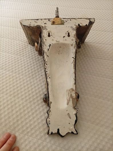 ornamental shelf
