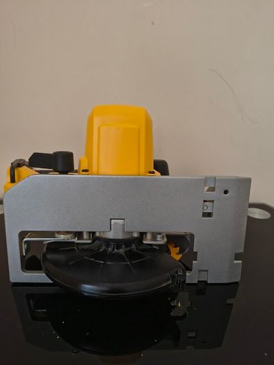 DeWalt DCS391 18V XR Cordless Circular Saw - Tool Only