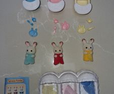 Sylvanian families triplet care set rabbit babies