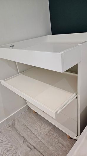 Changing table