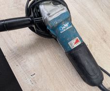 Makita 1400W grinder