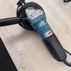 Makita 1400W grinder