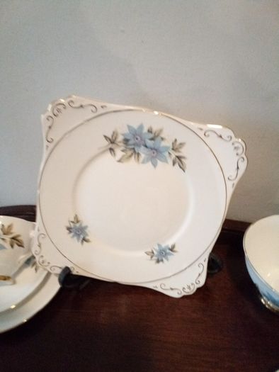 21 piece vintage china