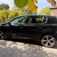 Peugeot 308 Automatic with manual shift mode