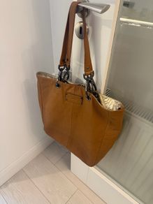 hand bag