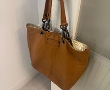 hand bag