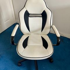Adjustable Office / Gaming Chair