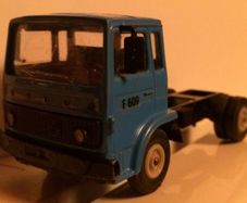 Norev 1/43 Volvo F609 milk tanker