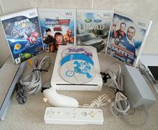 Nintendo Wii With Mario Kart Wii Sports Mario Galaxy 2 Etc  All Worrking