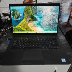 Dell latitude 5300 2 in 1 core i7 touch ssd 13.3"