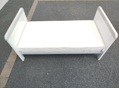 Kids bed and kids toys