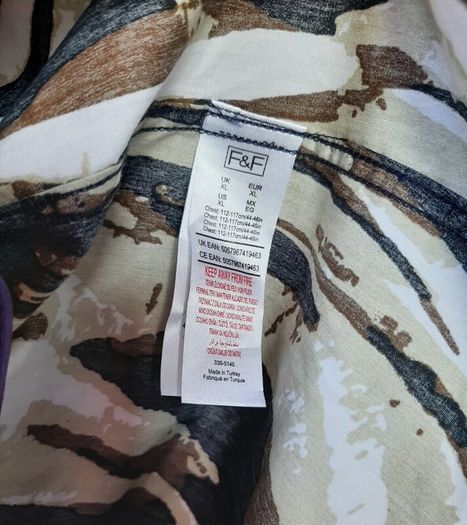 New short sleeves shirt tag attached XL