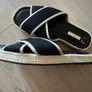 2 New Pairs Slides Image 6