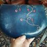 Stunning Vintage Blue Leather Handbag. Image 7