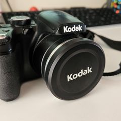 Kodak AZ421 Digital Camera 42x optical zoom
