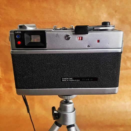 Canonet G-III 17 35 mm film camera Manufactured from spring 1972 to summer 1982