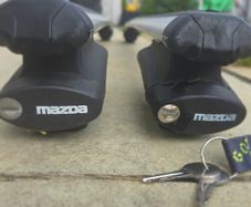 Aero roof bars for raised rails