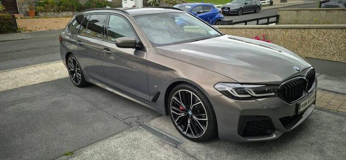 BMW 5-Series 2023