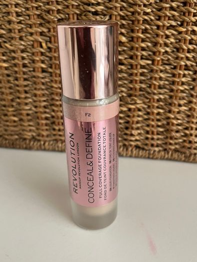 Revolution Conceal & Define Foundation