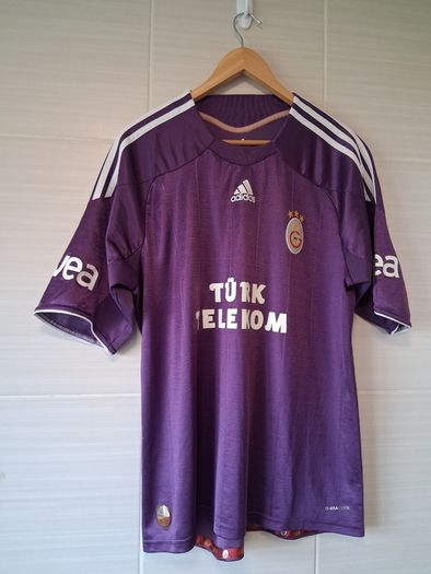 Galatasaray Jersey. Official Adidas Galatasaray Third Jersey From Season 2009. Collect In Dublin Or Receive Via Post.