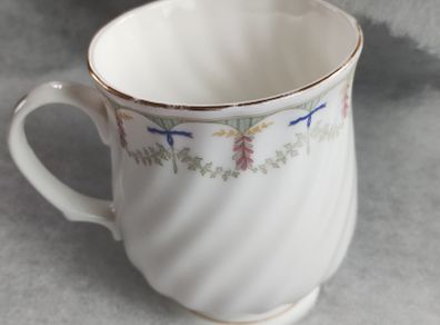 Royal Tudor 'Dunleavy' Bone china mug (26299)