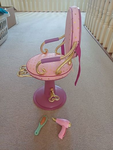 Our generation sitting pretty salon chair
