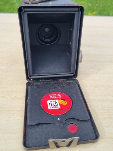 Vintage KODAK Box Brownie Six-20 Model C