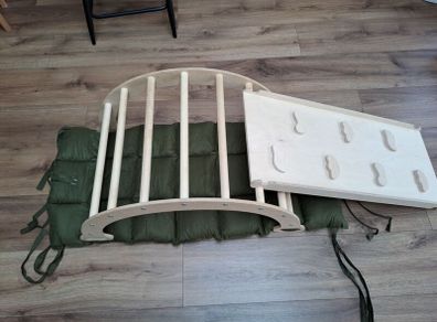 Montessori climbing frame (with ramp & cushion)