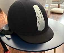 Hkm riding hat unisex size 59-61