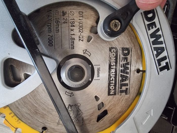 Dewalt Circular Saw and Transformer