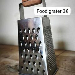 Stainless steel box grater with wooden handle