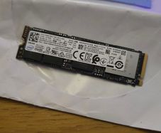 Intel 512gb m.2 nvme ssd