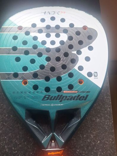 Bullpadel Hack 04 padel racket