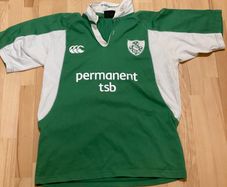 Irish Rugby 2005 Jersey (Excellent Condition)