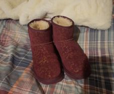 maroon and gold ugg boots