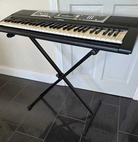 Yamaha keyboard  YPT-210