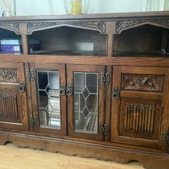 TV / Hi Fi Unit (Old Charm Oak Furniture Collection from Woods Bros, UK