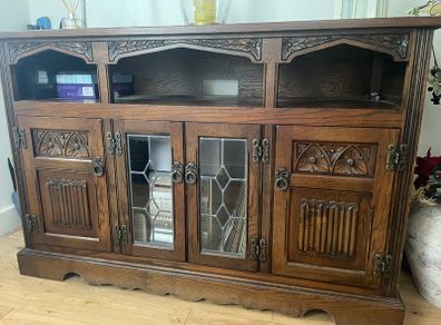TV / Hi Fi Unit (Old Charm Oak Furniture Collection from Woods Bros, UK