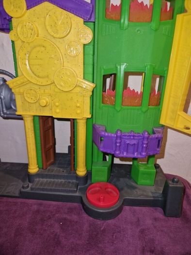 Imaginext Joker Bank playset