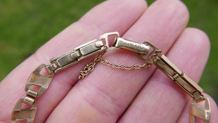 Vintage INGERSOLL Ladies Rolled Gold 7 jewels bracelet watch rolled gold (in working order)