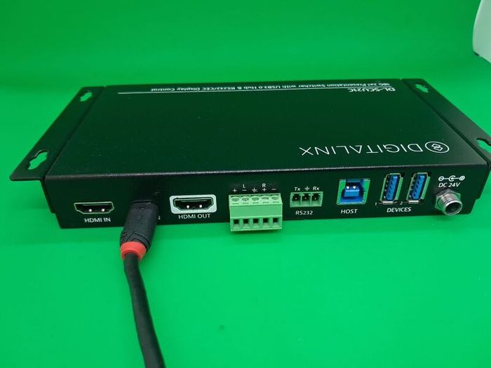 Postage - 2 x Digitalinx DL-SCU21C Presentation Switcher
