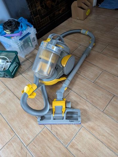Free Dyson vacuum cleaner