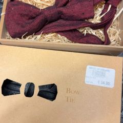 bow tie