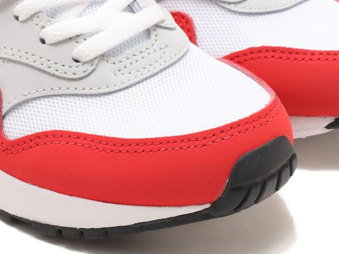 Nike Air Max 1 University Red UK Kids 4.5 Brand New and Unworn