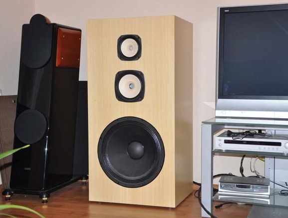 Handcrafted Hi-Fi Loudspeakers