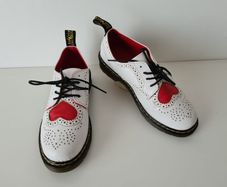 Dr Martens Bentley Joyce uk3 brogue white heart Valentine 1461